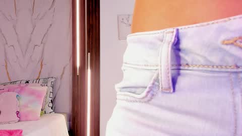 Vallolet Peach  online show from 27, 2, 2026