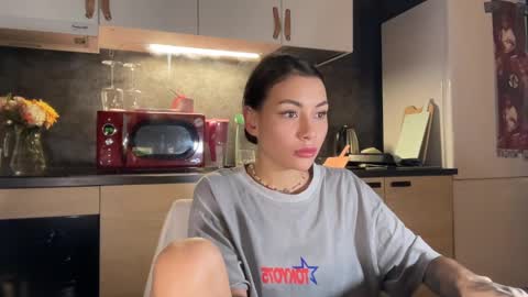 Little Devil online show from 3, 2, 2025