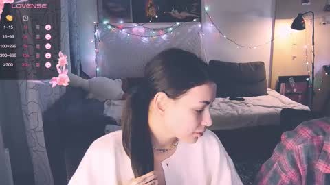 Little Devil online show from 9, 2, 2025