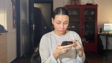 Little Devil online show from 15, 2, 2025