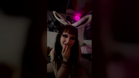 Snapshot of valsvault chatting on 22, 4, 2026 valsvault online show from 22, 4, 2026