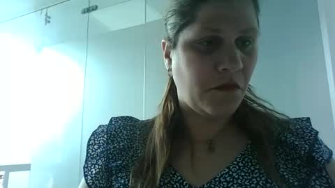 Snapshot of valu2208 chatting on 24, 9, 2025 valu2208 online show from 24, 9, 2025