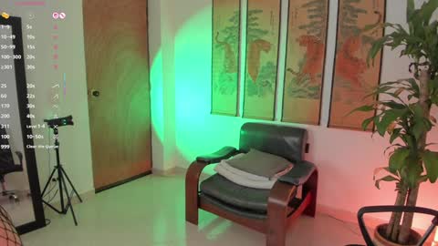      online show from 30, 1, 2025