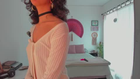 Snapshot of valyturner chatting on 12, 5, 2026 online show from 12, 5, 2026