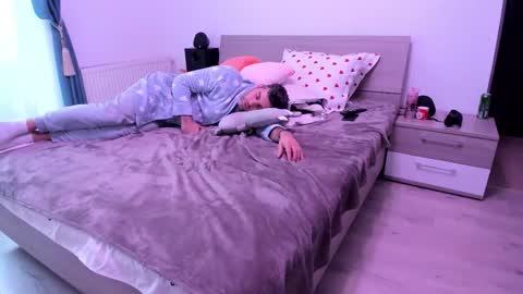 valyvalisimo online show from 28, 2, 2026