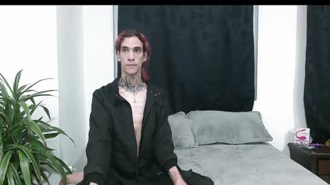 Snapshot of vamp_noah chatting on 1, 1, 2025 Vamp Noah and Dan online show from 1, 1, 2025