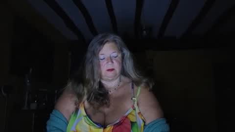 Snapshot of vampwoman chatting on 23, 10, 2025 vampwoman online show from 23, 10, 2025