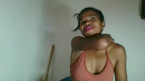 Snapshot of vanafiry chatting on 6, 5, 2026 vanafiry online show from 6, 5, 2026