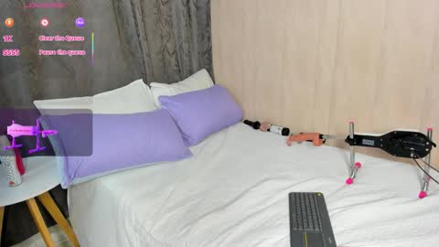 V A N E  online show from 8, 11, 2025