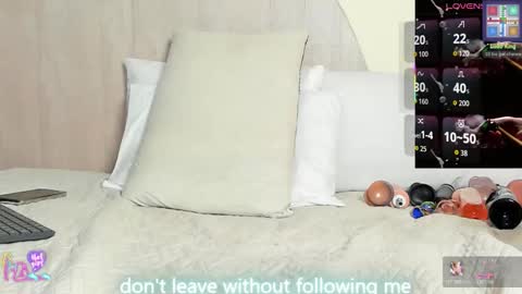 Snapshot of vane_lips chatting on 28, 3, 2026 V A N E online show from 28, 3, 2026