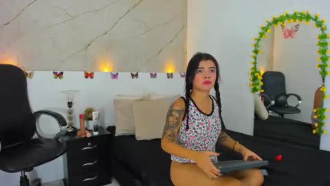 vanessa online show from 25, 10, 2025