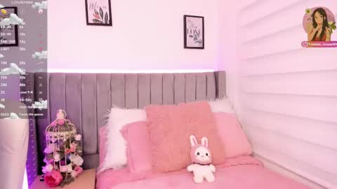 Snapshot of vanesa_moon_ chatting on 10, 9, 2025 vanesa_moon_ online show from 10, 9, 2025