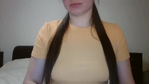 Snapshot of vanesajewel chatting on 5, 3, 2025 VanesaJewel online show from 5, 3, 2025