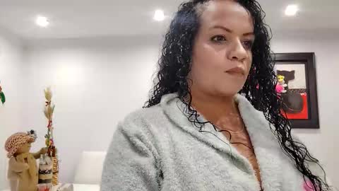 vanessa and samantha online show from 7, 1, 2026