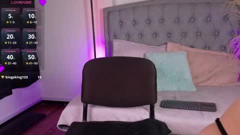 Snapshot of vanessa_mejiia chatting on 23, 4, 2026 vanessa_mejiia online show from 23, 4, 2026