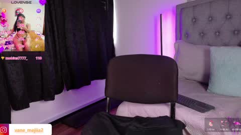 Snapshot of vanessa_mejiia chatting on 28, 4, 2026 vanessa_mejiia online show from 28, 4, 2026