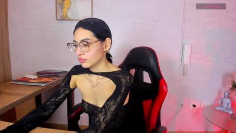 Snapshot of vanessaboch chatting on 18, 5, 2026 Vanessa online show from 18, 5, 2026