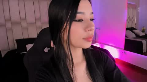 vanessaduval online show from 13, 11, 2025