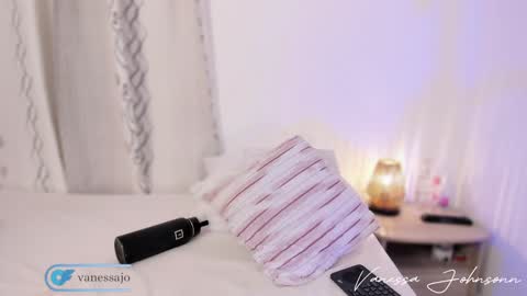 vanessajohnsonn online show from 23, 1, 2025