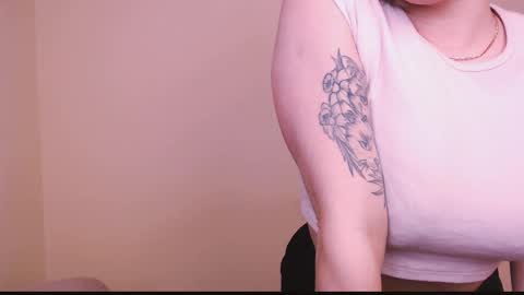 Snapshot of vanessakim_ chatting on 13, 2, 2025 Vanessa online show from 13, 2, 2025