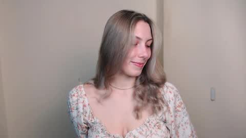 Snapshot of vanessakim_ chatting on 10, 4, 2026 Vanessa online show from 10, 4, 2026