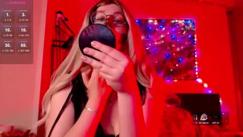 Snapshot of vanessalincum chatting on 30, 10, 2025 Vanessa follow me - I will answer you there at any time online show from 30, 10, 2025