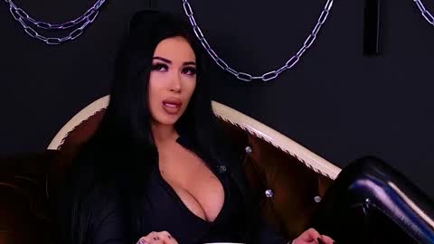 Snapshot of vanessamorningstar1 chatting on 6, 3, 2026 Miss Vanessa online show from 6, 3, 2026