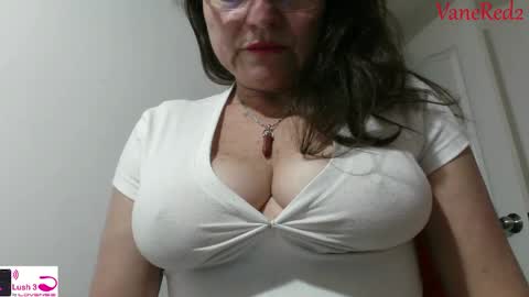 Snapshot of vanessared2 chatting on 20, 2, 2025 Vanesared2 online show from 20, 2, 2025