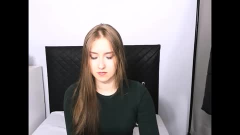 Snapshot of vanessatrue chatting on 29, 3, 2026 VanessaTrue online show from 29, 3, 2026