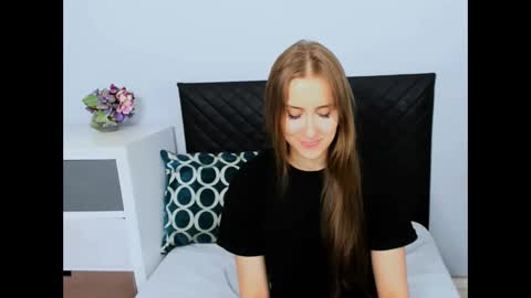 Snapshot of vanessatrue chatting on 5, 4, 2026 VanessaTrue online show from 5, 4, 2026