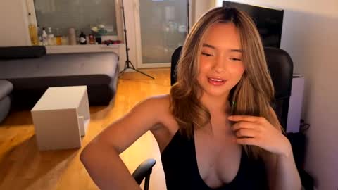 Snapshot of vanesse_ chatting on 13, 5, 2026 Irina online show from 13, 5, 2026