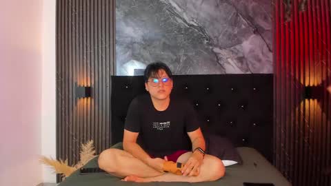 vanilla_hot_ online show from 23, 2, 2025