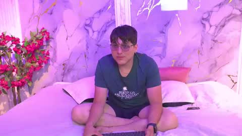 vanilla_hot_ online show from 4, 12, 2025