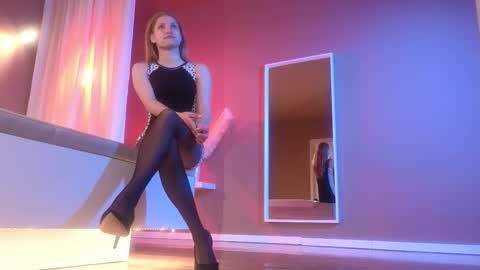 Snapshot of vanilla_whispers chatting on 18, 1, 2026 Laura online show from 18, 1, 2026