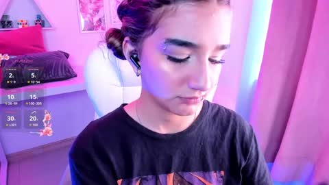 Snapshot of vanillafairy_ chatting on 27, 5, 2026 vanillafairy_ online show from 27, 5, 2026