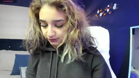 Snapshot of vanillafairy_ chatting on 26, 6, 2026 vanillafairy_ online show from 26, 6, 2026