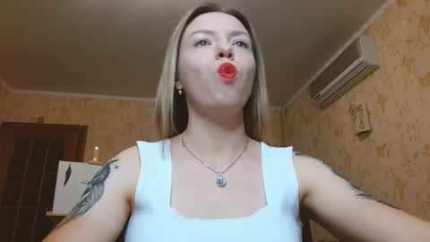 VanillaMuffin online show from 13, 9, 2025