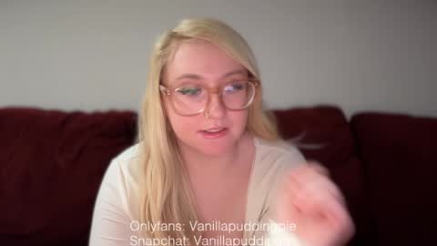 Snapshot of vanillapuddingpie chatting on 9, 1, 2025 vanillapuddingpie online show from 9, 1, 2025