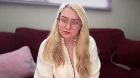 Snapshot of vanillapuddingpie chatting on 18, 2, 2025 vanillapuddingpie online show from 18, 2, 2025