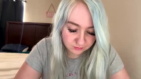 Snapshot of vanillapuddingpie chatting on 9, 2, 2026 vanillapuddingpie online show from 9, 2, 2026