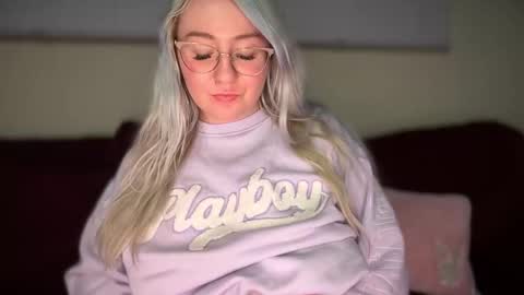 Snapshot of vanillapuddingpie chatting on 17, 2, 2026 vanillapuddingpie online show from 17, 2, 2026