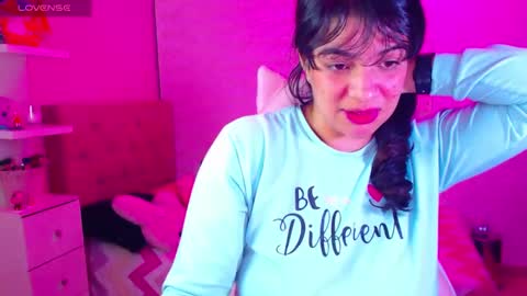 Vanesa online show from 6, 12, 2024