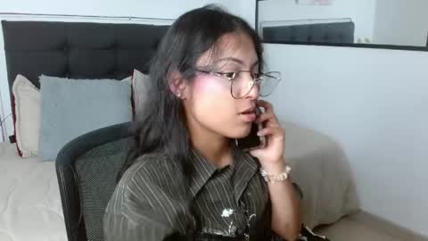 Snapshot of vannesweet_ chatting on 3, 5, 2026 vane online show from 3, 5, 2026