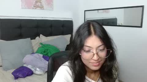 Snapshot of vannesweet_ chatting on 8, 5, 2026 vane online show from 8, 5, 2026