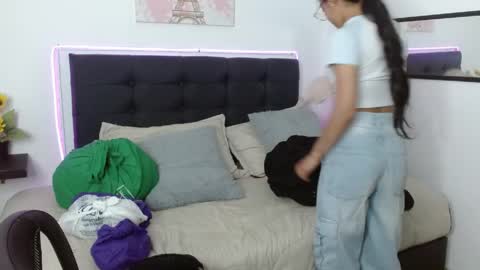 Snapshot of vannesweet_ chatting on 9, 5, 2026 vane online show from 9, 5, 2026
