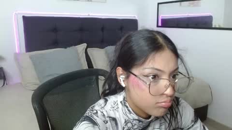 Snapshot of vannesweet_ chatting on 14, 5, 2026 vane online show from 14, 5, 2026