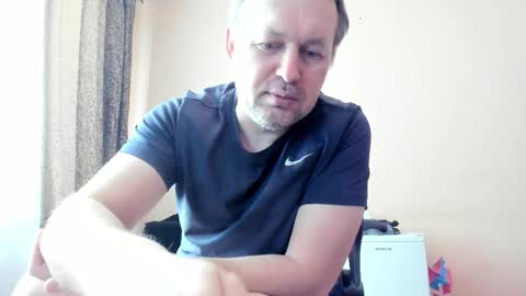 vano_822 online show from 4, 2, 2026