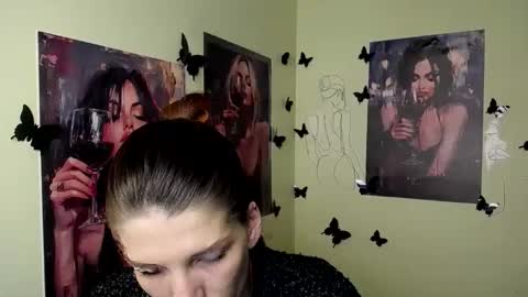 Snapshot of vanrey_ chatting on 3, 3, 2025 Vanessa online show from 3, 3, 2025