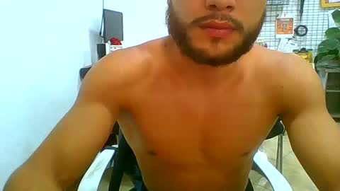 Snapshot of vansmoke chatting on 4, 1, 2025 paulo robles online show from 4, 1, 2025