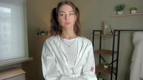 Snapshot of vanvanvibe chatting on 16, 4, 2026 Charline online show from 16, 4, 2026